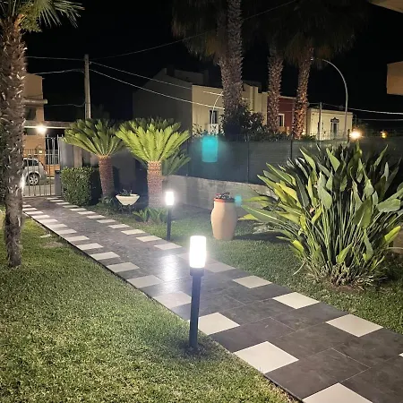 Geltrude Apartment Avola